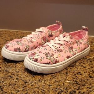 Unicorn 🦄 shoes